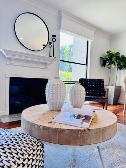 1081 Beach Park Boulevard, Foster City CA: https://media.crmls.org/mediaz/5747c5b0-075e-4ab7-90b5-aac96b2ec173.jpg