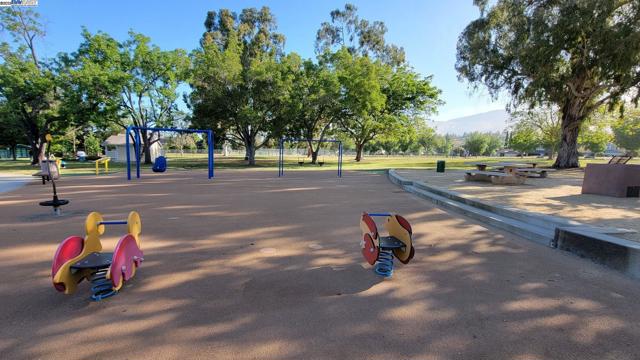 46762 Winema Cmn, Fremont CA: https://media.crmls.org/mediaz/5747cc71-6b0c-4855-b76c-218efc3c35c3.jpg