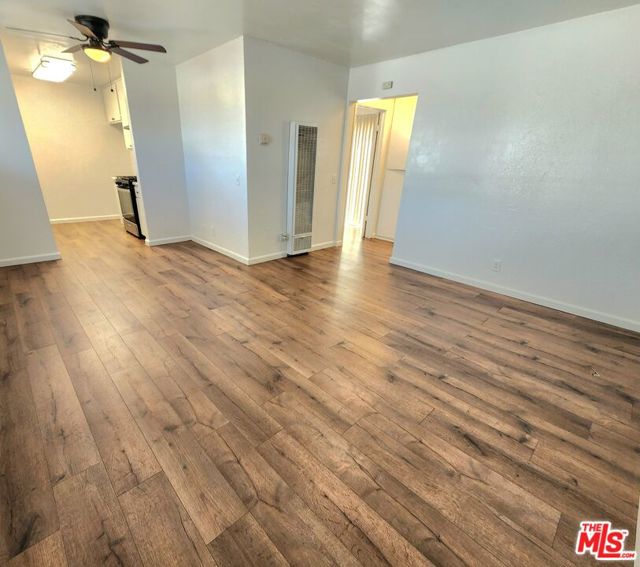 165 N Hamilton Avenue, Hemet CA: https://media.crmls.org/mediaz/57482857-e52c-4be9-b459-f7e470b0dbe2.jpg