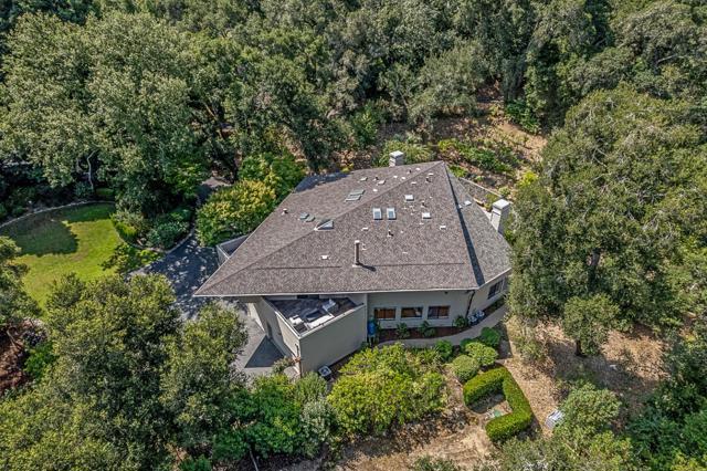 3 Oak Forest Court, Portola Valley CA: https://media.crmls.org/mediaz/5748a16a-a88c-4455-915d-b24d9953edc5.jpg