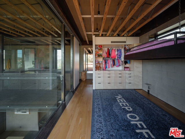 5701 7th Avenue, Los Angeles CA: https://media.crmls.org/mediaz/5748f5b1-2ab3-42ca-acfe-d5ec28cd5845.jpg