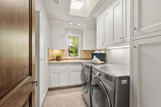 15985 Shannon Road, Los Gatos CA: https://media.crmls.org/mediaz/5749052c-5b8c-412c-b954-08a6f72fef38.jpg