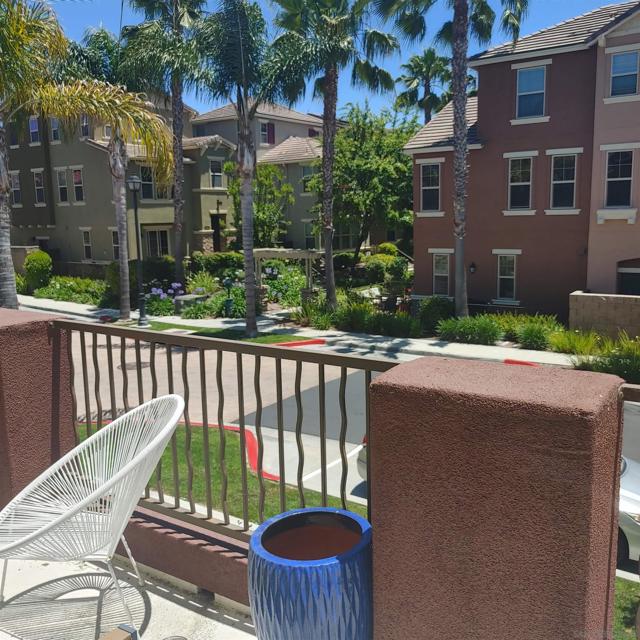 1875 CHAMPAGNE CT, Chula Vista CA: https://media.crmls.org/mediaz/5749a9c0-bb25-4563-9b46-1f48ec9211ac.jpg