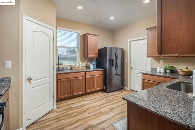 4508 Lincoln Lndg, Rio Vista CA: https://media.crmls.org/mediaz/574a1098-0697-4207-b05e-14110411e483.jpg