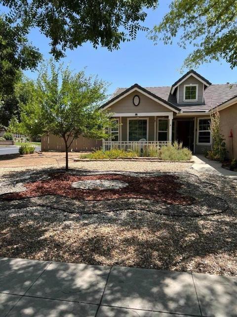 6431 E Cortland Ave, Fresno CA: https://media.crmls.org/mediaz/574afc77-8653-4e44-8b0c-c66683ca579d.jpg