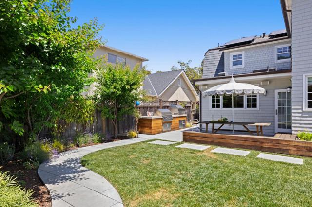 827 Walnut Avenue, Burlingame CA: https://media.crmls.org/mediaz/574b8e89-a8c0-4212-9480-5d2bf95f5e89.jpg