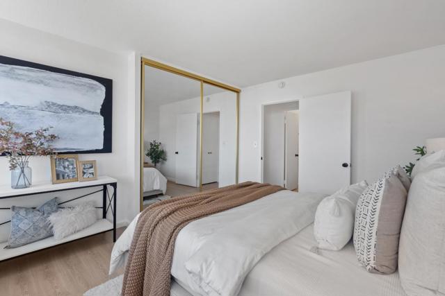 300 Davey Glen Road, Belmont CA: https://media.crmls.org/mediaz/574d5771-3c74-4d1e-a87f-094a41cd5ef2.jpg