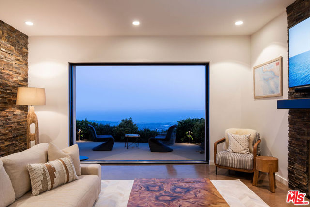 5651 W Camino Cielo, Santa Barbara CA: https://media.crmls.org/mediaz/574d8659-820e-447a-addc-6bd812ea6a1b.jpg