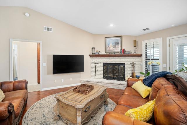 Detail Gallery Image 9 of 43 For 570 Calle Cielo, Nipomo,  CA 93444 - 3 Beds | 2/1 Baths