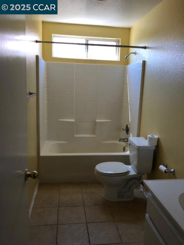 125 Asusena Dr, Palmdale CA: https://media.crmls.org/mediaz/574e88f2-4721-4c2c-8867-a4a9d8f5b038.jpg