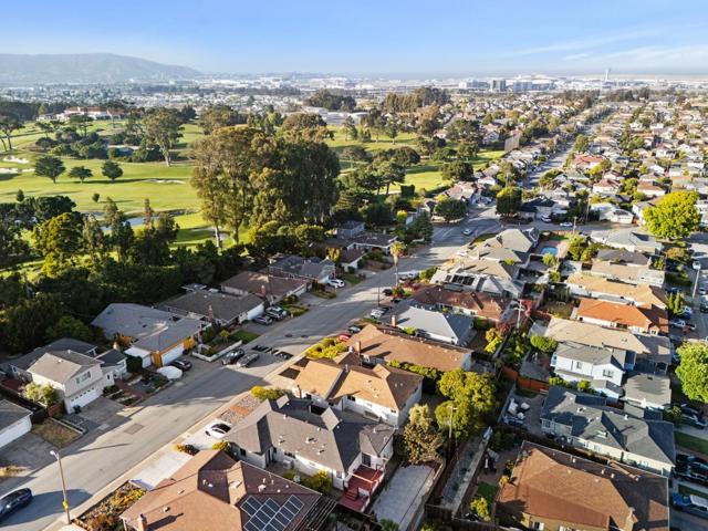 515 Helen Drive, Millbrae CA: https://media.crmls.org/mediaz/574eb870-c97a-44d8-bb55-177055531c78.jpg