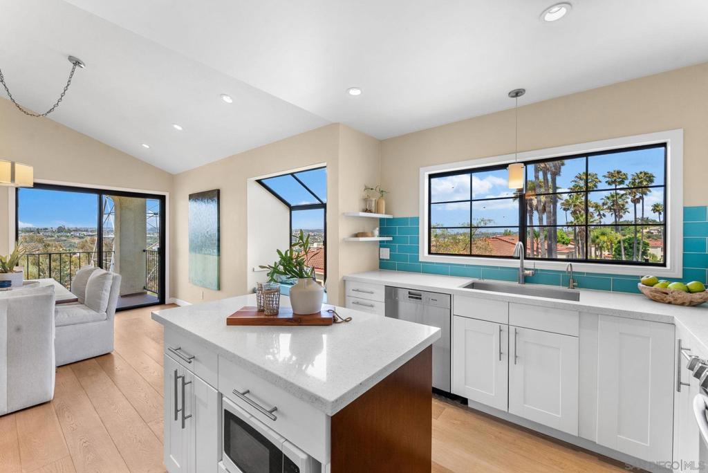 3127 Vista Rica