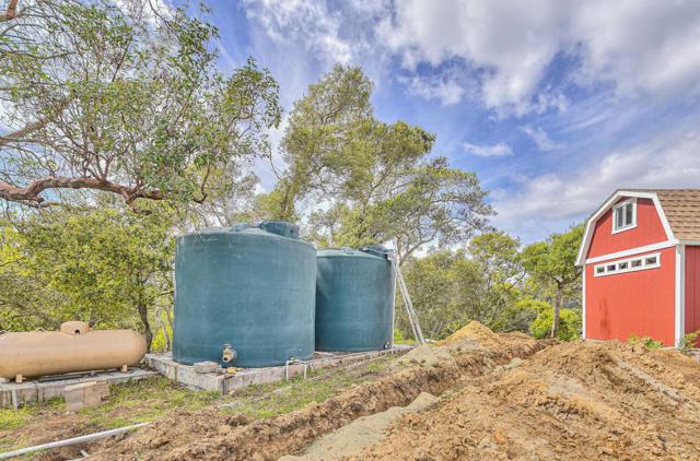 420 Yellowbrick Road, Watsonville CA: https://media.crmls.org/mediaz/574f5db2-856e-4713-b57a-ef95f57fa062.jpg