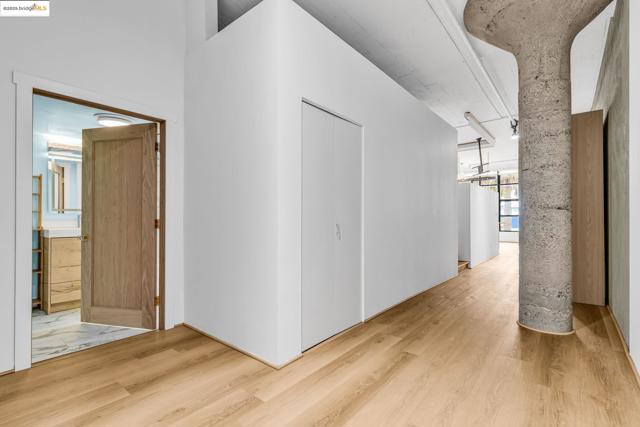 1500 Park Ave, Emeryville CA: https://media.crmls.org/mediaz/5750dfd4-cfa6-46f5-a6f7-0c67edbe7733.jpg