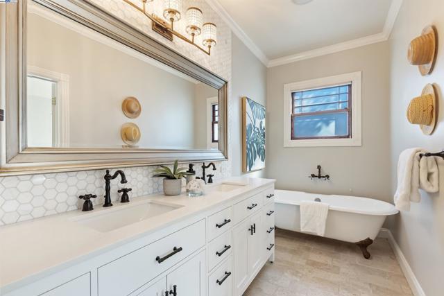 4463 Pleasanton Ave, Pleasanton CA: https://media.crmls.org/mediaz/57514ba7-2a7e-4dc5-a65b-0ac936b39468.jpg