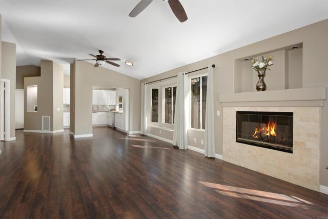 1842 Corte Pulsera, Oceanside CA: https://media.crmls.org/mediaz/57524711-a8f3-46ab-82a0-39dba4d20bc4.jpg