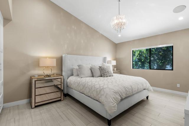 33 Medina Way, Rancho Mirage CA: https://media.crmls.org/mediaz/575285b0-dbeb-473a-bef6-3495a1e336c4.jpg