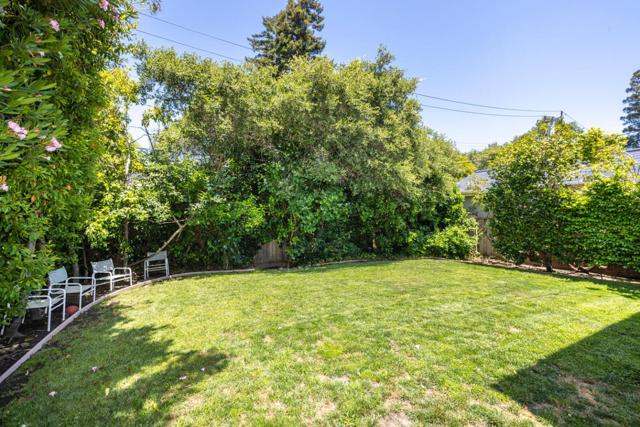 1536 Bernal Avenue, Burlingame CA: https://media.crmls.org/mediaz/5752dbb1-0f3c-4e03-b45d-e5b8a57c2b6b.jpg