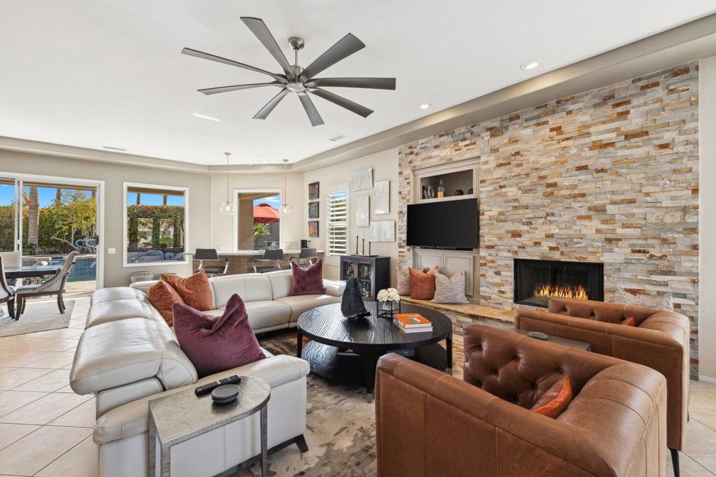 MLS #219139342DA image #10