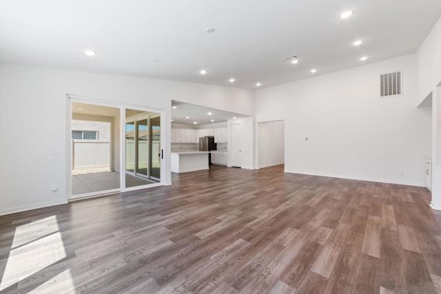 Image 11 of 36 For 31129 Quarter Horse Way