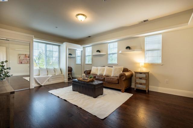 2522 Wood Hollow Dr, Livermore CA: https://media.crmls.org/mediaz/575432a1-b680-4964-860b-da88407cda47.jpg
