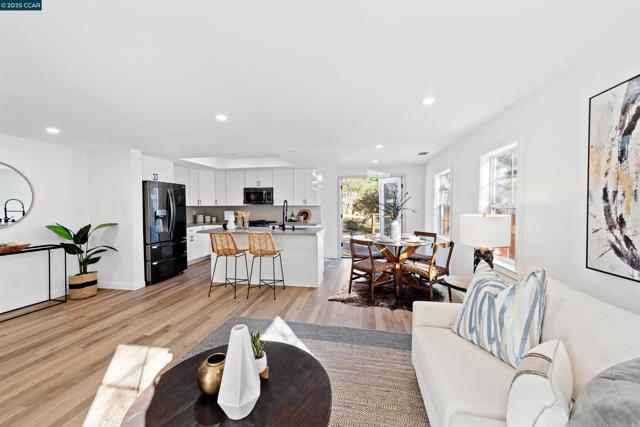 2188 1st Ave, Napa CA: https://media.crmls.org/mediaz/5755db69-15df-4d5e-ae50-a32d17257327.jpg
