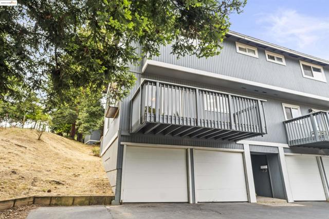 2326 D St, Hayward CA: https://media.crmls.org/mediaz/57563df8-2f0f-45f8-b05d-fc844ed16e89.jpg