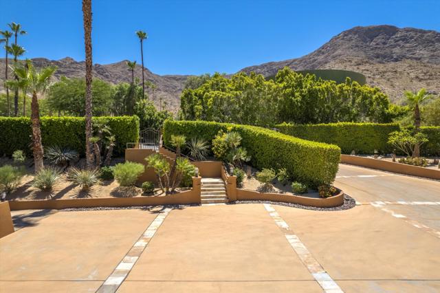 70150 Thunderbird Road, Rancho Mirage CA: https://media.crmls.org/mediaz/57570c8d-08f2-4ed5-aab1-f95425881f69.jpg