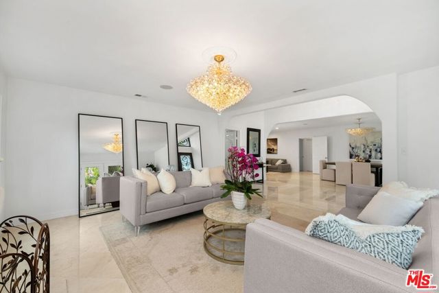 465 N Kilkea Drive, Los Angeles CA: https://media.crmls.org/mediaz/57571b17-42fd-41d1-a543-6ba05d5530a0.jpg