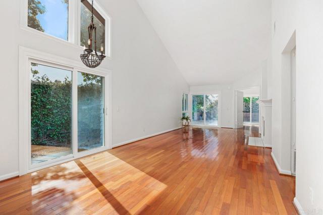 814 Okra Court, Carlsbad CA: https://media.crmls.org/mediaz/575767f5-2f1a-498d-b339-bf40a9f5d243.jpg