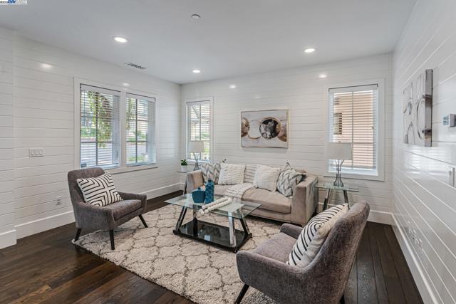 43150 Calle Familia, Fremont CA: https://media.crmls.org/mediaz/575772d4-ed7f-40ad-ad21-9c697d006b12.jpg
