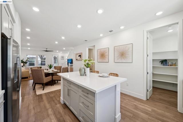 57109 Via Vicenza, San Ramon CA: https://media.crmls.org/mediaz/575788db-2378-4c40-a77d-b3645325256e.jpg