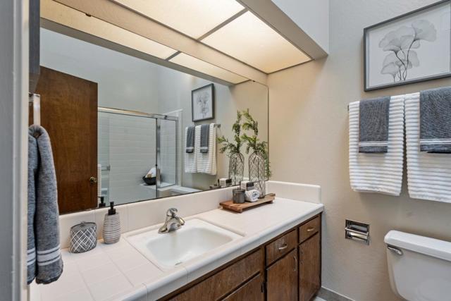 30 Donnas Lane, Hollister CA: https://media.crmls.org/mediaz/57583ea6-31fb-4592-b200-9218b5d77180.jpg