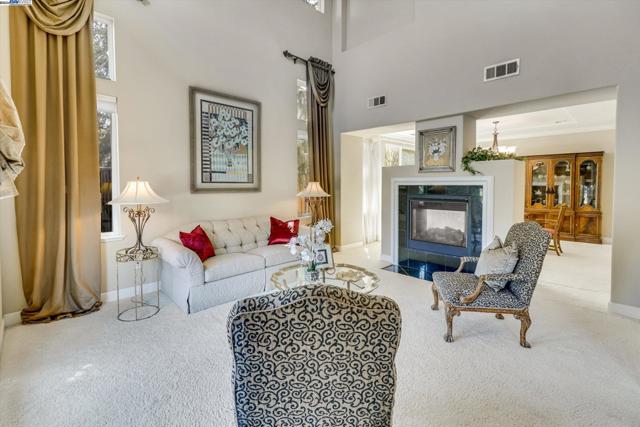 Image 5 of 58 For 2597 Ancona Cir