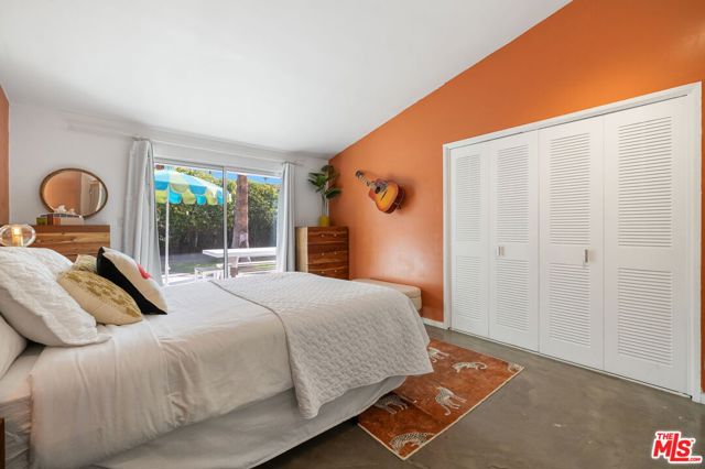 1155 E Mesquite Avenue, Palm Springs CA: https://media.crmls.org/mediaz/575974f7-14a3-4b18-99e6-175762ce54d5.jpg