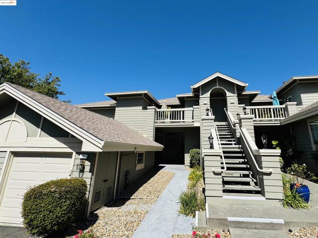 61 Bridle Path Ln, Novato CA: https://media.crmls.org/mediaz/575a81fd-543e-4ada-bdad-4130bc231edf.jpg