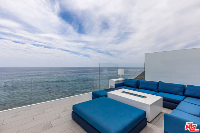 Image 21 of 30 For 31636 Sea Level Drive