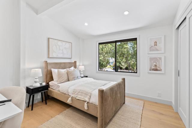 522 Summit Drive, Redwood City CA: https://media.crmls.org/mediaz/575b38c8-4a3e-4951-96c6-ead794f523c9.jpg