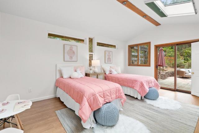 530 Flume Road, Aptos CA: https://media.crmls.org/mediaz/575b71a6-623e-4b46-90b7-5e255ae7006a.jpg