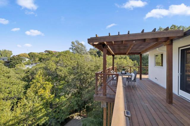 2684 Summit Drive, Burlingame CA: https://media.crmls.org/mediaz/575c4358-12ad-4976-a656-0840df25dea5.jpg