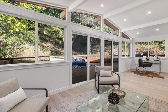 1315 Black Mountain Road, Hillsborough CA: https://media.crmls.org/mediaz/575cec33-4885-47a4-b79b-c5ab37148439.jpg