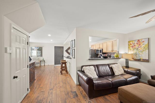 715 Toulon Ct, Outside Area (Inside Ca) CA: https://media.crmls.org/mediaz/575d48f2-0a20-4558-ba8e-12674aeb8658.jpg
