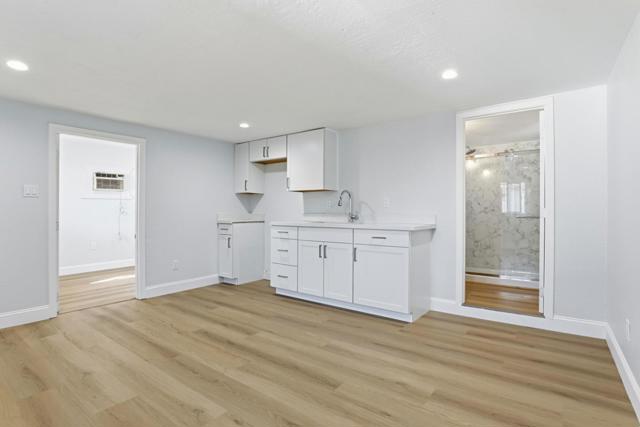 1361 Hillcrest Road, Hollister CA: https://media.crmls.org/mediaz/575e26f6-5073-4e48-bc5b-8933fa246f7b.jpg