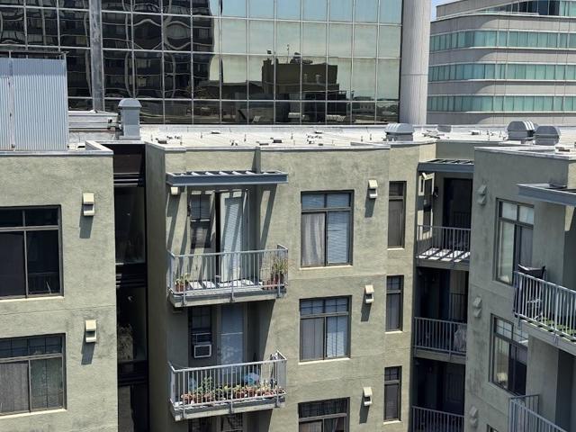 989 Franklin Street, Oakland CA: https://media.crmls.org/mediaz/575f00b3-f131-4bad-a97c-4b9e0c71b93f.jpg