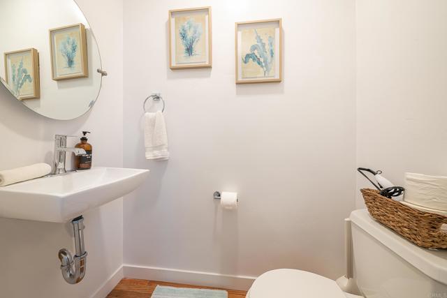 Detail Gallery Image 35 of 45 For 965 Rosecrans Street, San Diego,  CA 92106 - 4 Beds | 2/3 Baths