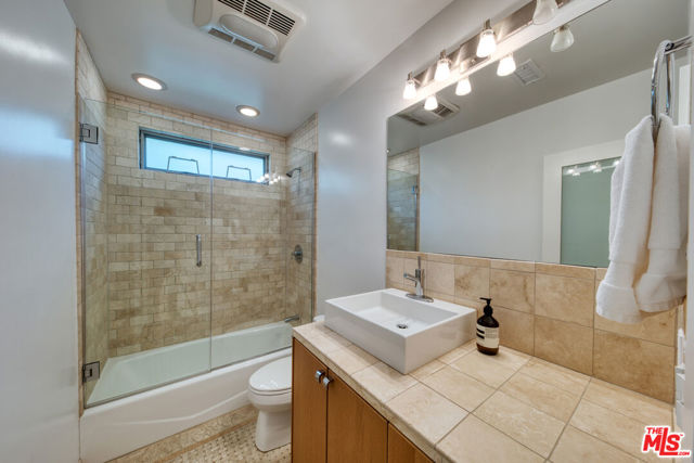 2137 Glencoe Avenue photo 15