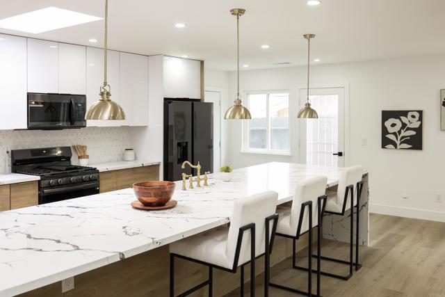 Detail Gallery Image 19 of 68 For 4380 Rolfe Rd, San Diego,  CA 92117 - 3 Beds | 2 Baths