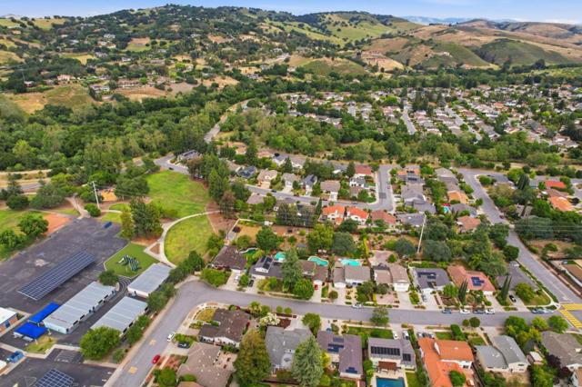 Image 42 of 44 For 7027 Brooktree Way