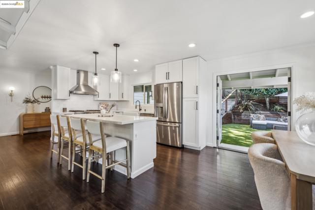 6605 Ascot Dr., Oakland CA: https://media.crmls.org/mediaz/5760e24f-2724-43f9-811f-3dc01f10f0da.jpg