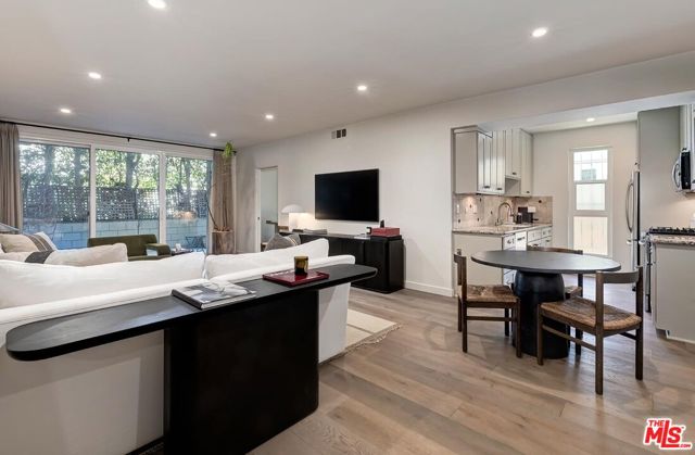 874 Hammond Street, West Hollywood CA: https://media.crmls.org/mediaz/5761080b-f5fa-45a1-b308-5d1e22fe8c10.jpg